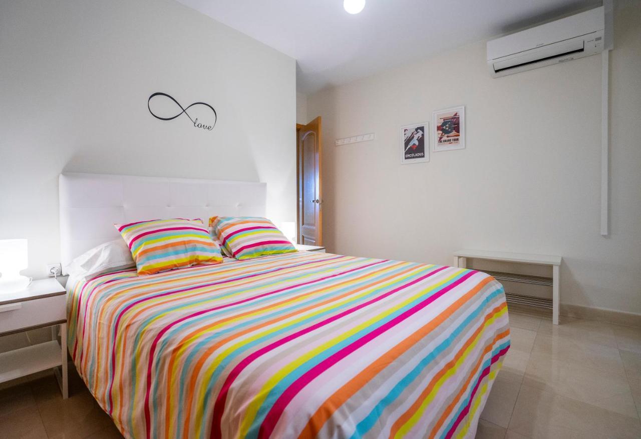 Playa Torrecilla Piscina Centro 2 Habitaciones Nerja Eksteriør billede